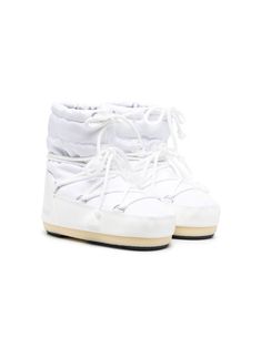 cloud white calf leather blend padded design round toe drawstring cuffs front lace-up fastening branded insole flat rubber sole White Low-top Winter Boots, White Sporty Sneakers With Front Lace-up, White Sporty High-top Sneakers With Lace-up Fastening, White High-top Sneakers With Lace-up Fastening, White Sporty Lace-up Sneakers, White High-top Sneakers With Round Toe For Winter, Round Toe Boots With Laces And White Sole, Casual White High-top Sneakers With Lace-up Fastening, Casual White Lace-up Boots