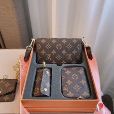 PRODUCT DETAILS Includes Shipping bags, dustbag sleeper, care manual, booklet, tag. Designer Handbags Louis Vuitton, Cheap Louis Vuitton Bags, Luxury Bags Collection, Bags Designer Fashion, Exclusive Bag, Vuitton Bag, Louis Vuitton Speedy Bag, New Bag, Vuitton Handbags