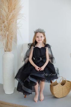 Tulle Princess Dress For Pageant And Prom Season, Tulle Princess Dress For Pageant During Prom Season, Princess Style Pageant Dress For Prom Season, Princess Tulle Evening Dress For Pageant, Princess Style Tulle Evening Dress For Pageant, Princess Style Tulle Evening Dress For Pageants, Princess Pageant Ball Gown In Glitter Tulle, Holiday Princess Dress With Bow, Tulle Ball Gown With Bow For Pageant