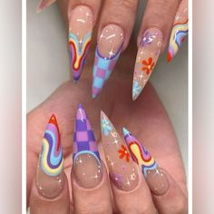 Découvrez nos inspirations de nail art pour l'été 2024 : des styles variés tels que coquettes, chromés, métal, Frenchy, bows, fairy forest, vintage, tutti-truffi, aura, 3D et siren. Parfaits pour proms, mariages, anniversaires, baby showers et fêtes. Pour toutes formes d'ongles : carrés, amandes, ovales, ronds, squovals. Adoptez les tendances et brillez en toute occasion Groovy Nail Designs, Stiletto Nails Designs Summer, August Nails Designs, Groovy Nail Art, Groovy Nails, Stiletto Press On Nails, Fake Nails Long, Witchy Nails, Long Stiletto