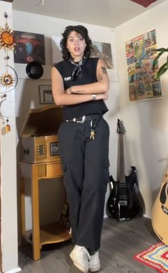 Black Berlin Style, Gay Outfits Women Masc, Festival Outfits Tomboy, Fletcher Concert Outfit Ideas, Carabiner Lesbian Outfit, Masc Lesbian Clubbing Outfit, Cook Outfit Casual, Formal Outfits For Masc Women, Going Out Outfits Masc