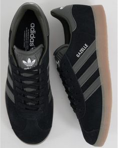 Black Adidas Sneakers Women Outfit, Black Adidas Shoes Aesthetic, Sneakers Black Adidas, Adidas All Black Shoes, Black Adidas Gazelle, Gazelebi Adidas, Casual Black Shoes, Shoes Born, Black Adidas Trainers