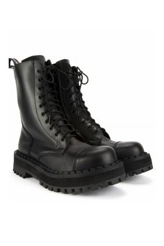 Alternative Spring Outfits Steel Cap Boots, Punk Culture, Goth Shoes, Dope Outfits, Boots And Sneakers, Dr. Martens Boots, Edgy Fashion, Black Boots, Combat Boots