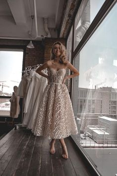 Prom Gown Elegant, Engagement Dresses, Glitter Dress, Dress Store, Tulle Wedding Dress, Celebrity Dresses, Mode Inspiration, Prom Gown, Womens Maxi Dresses