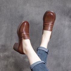 Gender: Women Item Type: Shoes Main Material: Cow Leather Style: Casual, Classic, Retro Season: Spring, Summer, Autumn Heel Type: Wedge Upper Material: Cowhide Outsole Material: Rubber Heel Height: Mid-Heel (3-5 cm) Color: Black, Brown Size: 35,36,37,38,39,40 Size Length cm inch 35 22.5 8.86 36 23 9.06 37 23.5 9.25 38 24 9.45 39 24.5 9.65 40 25 9.84 Tube Top Dress, Leather Style, Spring Shoes, Rubber Heels, Mid Heel, Cow Leather, Leather Fashion, Wedding Accessories, Business Casual