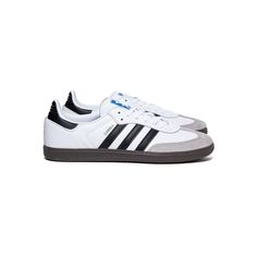 Sports Leather Skate Shoes With Contrasting Heel, Leather Skate Shoes With Contrasting Heel For Sports, Leather Skate Shoes With Contrasting Heel Counter For Sports, Adidas Sporty High-top Sneakers With Gum Sole, High-top Leather Skate Shoes With Contrasting Heel, Adidas White Sneakers With Rubber Toe Cap, Adidas Leather Skate Shoes, Adidas Sneakers With Rubber Toe Cap For Sports, Adidas Leather Skate Shoes With Logo