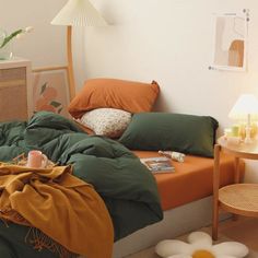 Mixed Color Bedding Set / Green + Orange - Ever Lasting Orange Bedding Ideas, Burnt Orange And Green Bedroom, Green And Burnt Orange Bedroom, Orange Green Bedroom, Orange Room Ideas, Green Orange Bedroom, Burnt Orange Bedroom Ideas, Orange And Green Bedroom, Orange Bedroom Aesthetic