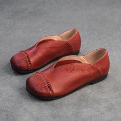 Gender: Women Type: Flats Main Materials: Cowhide Insole: Pigskin Sole: PVC Type of Closure: Slip-on Style: Daily, Casual, Retro Season: Spring, Autumn Heel Height: Low (1.5 cm) Zapatos Mary Jane, Brown Flats, Shoe Size Conversion, Pig Skin, Casual Flats, Retro Stil, Men Shoes Size, Brown Beige, Shoe Box