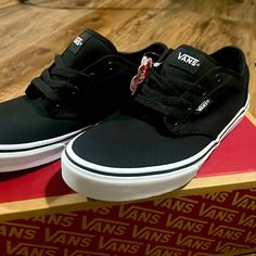 Black And White (Brand New) Tan Shoes Men, Grey Sneakers Women, Vans Classic Old Skool, Vans Chukka Low, Yellow Vans, Multicolor Shoes, Vans Hi, Skater Shoes, Vans Checkerboard