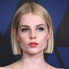 Bob Haircut For Round Face, Best Bob Haircuts, Lucy Boynton, Wavy Bob Hairstyles, Round Face Haircuts, Penteado Cabelo Curto, Short Blonde, Trending Hairstyles, Short Blonde Hair