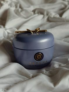 best cream for dry skin #tatcha #moisturizing #skincare #makeup #skin #girly #girltherapy Tatcha Skincare Aesthetic, Tatcha Dewy Skin Cream, Tatcha Skincare, Girl Therapy, Cosmetics Store, Cream Aesthetic, Cream For Dry Skin, Dewy Skin, Skincare Makeup