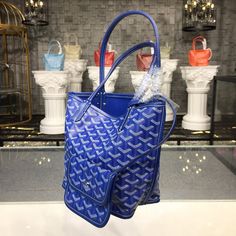 Peta - GOD Bags - 280 A+ Excellent Quality; Contact us if you've any questions in your mind. Goyard Bag, Bv Bag, Evening Clutch Bag, Tote Backpack, Luxury Shoes, Satchel Bags, Evening Bags, Mini Bag, Contact Us