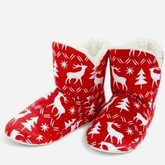 Vera Bradley Reindeer Slipper Booties Size Small, Shoe Size 5-6 Red Round Toe Booties For Winter, Comfortable White Winter Booties, Penguin Slippers, Travel Slippers, Cat Slippers, Bear Slippers, Pink Slippers, Cat Holidays, White Fleece