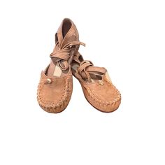 Jim Barnier Free People Womens Tie Moccasin Flats Leather Tan Size 7 Handmade I Ship Daily...All Items Shipped Same Day Or Next Day I Do Combine Shipping. I Will Issue Any Refund If You Are Not Satisfied With The Item If You Have Any Questions Please Ask Before Purchasing Item! I Will Be More Than Happy To Answer Any Questions! Any Defects Will Be Listed...But Sometimes Things Slip By Me And I Do Apologize For That In Advance I Leave Feedback Once Feedback Is Left. Any Problems Please Contact Me Moccasin Ankle Boots, Beaded Moccasins, Moccasin Flats, Shoe Making, Shoes Diy, Suede Moccasins, Moccasin Boots, Moccasins Shoes, Fringe Boots