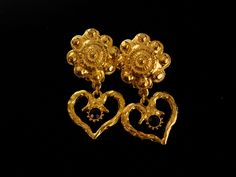 You will definitely get compliments when you wear this fabulous baroque style set of signed Graziano earrings. 12-1-20 Ornate Clip-on Jewelry For Party, Traditional Clip-on Earrings For Evening, Ornate Gold Clip-on Jewelry, Ornate Clip-on Earrings For Evening Wear, Gold Clip-on Chandelier Earrings For Formal Occasions, Victorian Style Gold Clip-on Earrings For Party, Victorian Gold Clip-on Earrings For Party, Ornate Gold Clip-on Earrings, Antique Gold Clip-on Earrings For Party