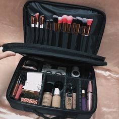 Available 2 colours: black & fuchsia  (hotpink) Measurement: 34cm✖️12cm✖️22cm Comes with detachable sling for easy carry & adjustable dividers for your optimum storage✨ Professional Makeup Case, Makeup Drawer Organization, Washable Paper, Makeup Brush Holders, Luxury Makeup, Cosmetic Storage, Toiletry Storage, Make Up Bag, Makeup Case