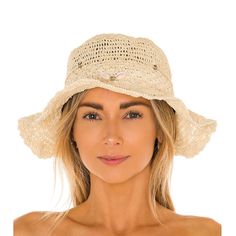 Brand New Condition Beachy Bucket Hat With Curved Brim, Neutral Flat Brim Hat For Beach, Neutral Curved Brim Hat For The Beach, Curved Brim Neutral Hat For The Beach, Spring Beach Hat In Neutral Color, Neutral Beach Hat For Spring, Neutral Spring Beach Hat, Neutral Short Brim Beach Hat, Neutral Short Brim Hat For Beach