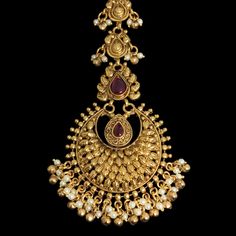 Gold Plated Maang Tikka, Indian Tikka Jewelry, Antique Jewelry, Temple Maang Tikka If you are looking for something very classic yet trendy, then this Tikka is the perfect match to your light blue saree/ Bollywood dress/red lehenga. *PRODUCT DETAIL* *    Material:  Brass  *    Plating:  Gold Plated *DIMENSIONS * *    Weight 32 gm Each, Length 2 Inches, Width 1.7 Inches, Top Chain Length: 4.2 Inches *ABOUT PRODUCT* *    Beautiful Gold Plated Temple Maang Tikka. *    Style Tip :  An exclusive piec Indian Tikka Jewelry, Light Blue Saree, Gold Tikka, Tikka Jewelry, Saree Bollywood, Bollywood Dress, Red Lehenga, South Indian Jewelry, Maang Tikka