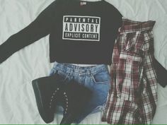 Imagem de fashion, outfit, and clothes Grunge Shirts, Grunge Clothes, Hipster Grunge, Look Retro, Tumblr Outfits, Kat Von D, Alternative Rock, Soft Grunge, Grunge Style