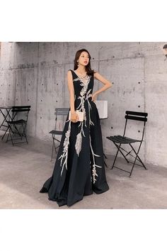 Formal Long Black With Embroidery Elegant Evening Dress With Train Classy And Fab, Trendy Dress Styles, Elegant Evening Dress, Dress With Train, Mother Wedding Dress, Evening Dresses With Sleeves, Trendy Dress, Prom Formal, Evening Dresses Elegant