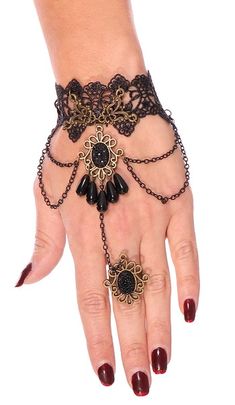 Lace Gauntlet Bracelet with Attached Ring - BLACK Victorian Style Rings, Lace Fingerless Gloves, Bronze Accessories, Fashion Gloves, Lace Bracelet, Black Jewel, Style Hijab, Lace Cuffs, Victorian Lace