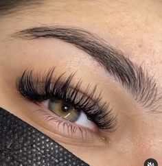 Wispy Hybrid Lash Extensions With Bottom Lashes, Eye Extension Styles, Cute Hybrid Lashes, 1d Lashes, Lash Extensions Aesthetic, Hybrid Lashes With Bottom Lashes, Pretty Lash Extensions