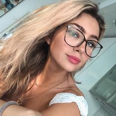 Big Glasses Frames, Oversized Glasses Frames, Cheap Eyeglasses, Glasses Outfit, Glasses Inspo, Glasses Inspiration