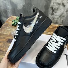 Description NK.AIR.FRC 1 Low Moma Off-White Black For Men Rep 1:1 Size: 39 – 45 EU After “The Ten” collection from Off-White and Nike took over the sneaker world in 2017, Virgil Abloh kept the momentum going in early 2018 with the drop of this black colorway of the Air Force 1 Low that released exclusively in NYC at the Museum of Modern Art (MoMA). With the same aesthetic as the previous Off-White Nikes, this Air Force 1 Low features exposed stitching, foam, and signature details from Abloh like Sneaker Art, Stylish Handbags, Nike Air Force 1 Low, Air Force 1 Low, Sneakers Blue, Virgil Abloh, Evening Clutch Bag, Nike Air Force 1, Tote Backpack