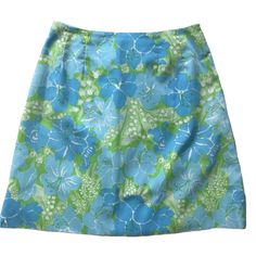 Vintage Lilly Pulitzer The Lilly Sportswear Division Blue Hibiscus Pencil Skirt Size 2 Excellent Condition No Stains Or Holes Measurements: Length 17” Waist 26” Hips 34” From A Smoke Free Pet Free Home Vintage Lilly Pulitzer, Blue Hibiscus, Lilly Pulitzer, Hibiscus, Pencil Skirt, Blue Green, Womens Skirt, Blue, Women Shopping