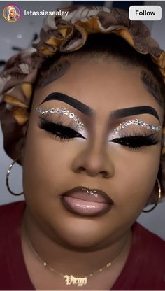 Flowers Makeup Look, Halloween Makeup Looks Black Women, Fairy Makeup Black Women, Black And White Makeup Looks, Nude Glam Makeup, Birthday Makeup For Black Women, Birthday Makeup Looks, 22 Birthday, Gold Makeup Looks