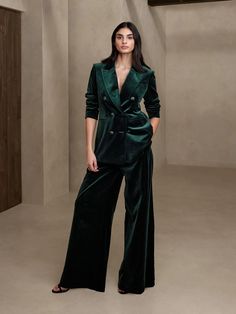 Veluro Oversized Velvet Blazer | Banana Republic Formal Velvet Dresses, Velvet Dresses Formal, Black Velvet Suit Dress, Green Velvet Dress Long Formal, Velvet Dress With Shaw, Velvet Dress Bridal Party, Luxury Chic Double Breasted Suit For Fall, Luxury Chic Double Breasted Suit For Office, Luxury Spring Double Breasted Suit For Office Wear