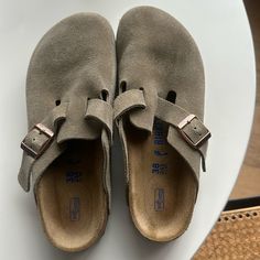 Brand New Birkenstocks! Ordered A Size Too Large. Never Been Worn, But No Tags Birkenstock Grey Clogs, Burcanstocks Shoes, Birkin Stocks Clogs, Birks Clogs, Birk Clogs, Birkenstock Clog, Birkenstock Clogs, Shoes Birkenstock, Wishlist 2024