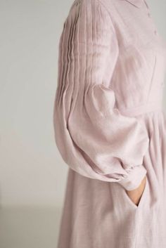 Linen Fashion, Sleeves Designs For Dresses, Kurta Designs Women, Victorian Clothing, Vestidos Vintage, Pakistani Dress Design, Designs For Dresses, Pink Linen