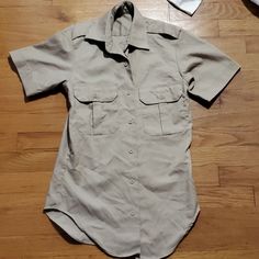 New - Never Worn- Just Washed Once Tan Button Down Safari Shirt Size Small Cheap Cotton Shirt With Flap Pockets, Safari Shirt, Button Down Short Sleeve, Button Down Shirts, Button Downs, Button Down Shirt, Womens Tops, Size Small, Women Shopping