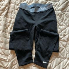 Never Worn Nike Black Full-length Activewear, Nike Black Activewear Long Pants, Nike Black Activewear Pants, Nike Workout Pants In Black, Nike Black Workout Pants, Black Stretch Nike Bottoms, Nike Black Stretch Bottoms, Nike Black Fitted Pants, Nike Leggings