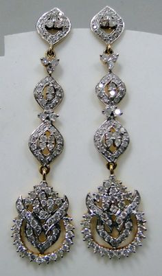 18 CT SOLID GOLD GENUINE DIAMOND SET long chandeliers earrings BEAUTIFULLY MADE DESIGNER PAIR . 14 CT GOLD WEIGHT-10.400 GMS DIAMOND WEIGHT-4.5 CT, SIZE-6.5/1.5 CM, DIAMOND DETAIL-CENTER CLEAN, BELGIUM CUT, WHITE-GH, PURITY-VS Luxury Gold Diamond Chandelier Earrings, Luxury Hallmarked Drop Earrings, Gold Diamond Chandelier Earrings, Formal Yellow Gold Chandelier Earrings With Diamond Accents, Classic Chandelier Dangle Earrings With 17 Jewels, Exquisite Diamond Chandelier Earrings In Gold, Diamond Chandelier Earrings In Yellow Gold For Wedding, Dazzling Gold Diamond Chandelier Earrings, Gold Diamond Linear Earrings For Anniversary