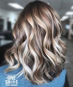 Medium Hair and Multi-Colored Balayage Bright Blonde With Depth, Beige And Blonde Highlights, Light Brown Hair With Highlights Blonde Lighter Natural Colors, Best Blonde Hair Color, Grey Balayage, Balayage Hair Color Ideas, Work Hair, Color Balayage, Balayage Hair Color