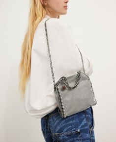 Trendy Gray Shoulder Bag For Everyday, Trendy Silver Bag With Top Carry Handle, Trendy Gray Double Handle Bag, Trendy Gray Double Handle Satchel, Trendy Gray Bags For Errands, Trendy Gray Satchel With Double Handle, Chic Gray Top Handle Bag, Silver Top Handle Bag For Everyday Use, Chic Gray Shoulder Bag For Errands