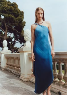 Asymmetrical gradient dress - Woman | MANGO USA Cerulean Blue Dress, Blue Wedding Guest Dresses, Gradient Dress, Beach Formal, Cocktail Dress Short, Mango Dress, Ombre Design, Perfect Summer Outfit, Guest Attire