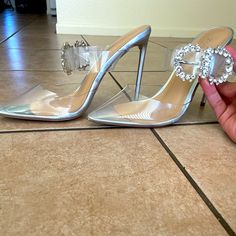 New! Never Worn Sexy Classy Heels! Glamour Diamond Pumps Comes With Box Sparkle High Heels, Coral Heels, Classy Heels, Strapy Heels, Dump Cakes, Taupe Heels, Ankle Strap Block Heel, Heels Classy, Snakeskin Heels