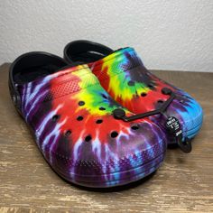 Like New With Tags Classic Crocs Lined Clog Size 10 Men / 12 Women Casual Multicolor Clogs With Rubber Sole, Multicolor Slip-on Casual Clogs, Casual Multicolor Closed Toe Clogs, Classic Crocs, Shoes Crocs, Crocs Black, Crocs Shoes, Flip Flop Sandals, Clogs