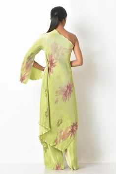 Shop for Kiran Uttam Ghosh Green Pleated Polyester Mix Floral Print One Shoulder Dress for Women Online at Aza Fashions Kiran Uttam Ghosh, Green One Shoulder Dress, Mix Color, Asymmetrical Hem, Dress For Women, Flared Sleeves, Floral Printed, Asymmetric Hem, Pleated Dress