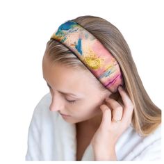 PRICES MAY VARY. BEAUTIFUL 100% PURE MULBERRY SILK SPA HEADBAND. Keeps hair off your face while washing, performing facials, using face masks, exfoliating, or applying makeup. PURE SILK PROTECTS YOUR HAIR. Silk prevents frizz and breakage around the hairline. Won’t cause hair creases. Perfect for holding thick or curly hair in place APPLY MAKEUP WITH EASE. Keeps cosmetics out of your hair, making it easier to apply and blend moisturizer, sunscreen, and cover makeup EASILY ADJUSTABLE. Fits all he Facial Headband, Moisturizer Sunscreen, Face Skincare, Washing Face, Spa Headband, Applying Makeup, Apply Makeup, Silk Headband, Headband For Women