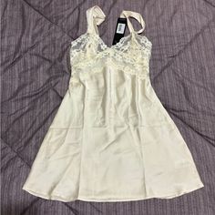 Laced Silk Dressed, Us Sized 4 Chest Area Is See Through With Lacing Super Cute Dress And Perfect For Parties Or Special Occasions And Events Princess Polly Dresses, Polly Dress, Lace Silk, Super Cute Dresses, Cute Dress, Princess Polly, White Cream, Cream White, Silk Dress