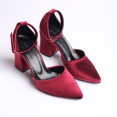 RED VELVET HEELS, BURGUNDY VELVET SHOES, RED BRIDAL SHOES, BURGUNDY WEDDING SHOES, RED HIGH HEELS, DARK RED VELVET SHOES, ANKLE STRAP HEELS As Eleanor Louise, we stand out with our Red Velvet heeled shoes that combine style and comfort. Specifically designed for brides, these shoes are crafted with high-quality materials. * Made from Red Velvet and Premium Vegan Leather, our shoes are equipped with an ankle strap that provides comfort throughout the day. * Completing your style and boosting your confidence is the most elegant way! Red Velvet 3.15-inch (8 cm) high-heeled shoes offer elegance and chicness with every step. Whether it's for daily wear or a special event, these shoes not only add height but also provide a sophisticated touch to your style. * Their classic and elegant design per Red Low Heel Block Heels For Formal Occasions, Burgundy Round Toe Sandals For Party, Red Pointed Toe Block Heels For Evening, Red Closed Toe Block Heels For Formal Events, Red Closed Toe Block Heels For Formal Occasions, Red Block Heels With Ankle Strap And Heel Strap, Red Block Heels With Ankle Strap, Red Low Heel Block Heels For Party, Red Round Toe Block Heels For Party