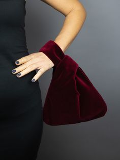 Elegant velvet japanese knot bag / money bag / purse ! Ideal for your wedding day, night out, party, special occasion Color: burgundy red or navy blue , black, green, off white etc You can choose any other color! Fabric: velvet Lining: poliester / satin Very comfortable.  Size: approx. 25 cm x 27 cm We accept credit cards! Warning: Although the fabric we use is of high quality, in certain cases during high humidity of air / humid skin etc. dark navy blue and black color velvet /velour fabric may Clutch Bag Photoshoot Ideas, Burgundy Rectangular Clutch For Evening, Chic Burgundy Rectangular Clutch, Burgundy Rectangular Evening Clutch, Rectangular Burgundy Evening Clutch, Burgundy Clutch Bag For Party, Rectangular Burgundy Clutch For Party, Chic Burgundy Clutch For Party, Chic Burgundy Evening Bag For Party