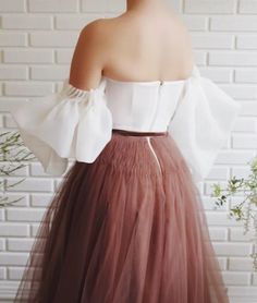 - Details- White and brown colors- Organza and tulle fabrics- A-line gown with puffy sleeves - Brown velvet belt - For special occasions Teuta Matoshi, Organza Gown, Velvet Belt, Organza Gowns, Cooler Style, Velvet Gown, Women's Outfits By Occasions, Brown Velvet, A Line Gown