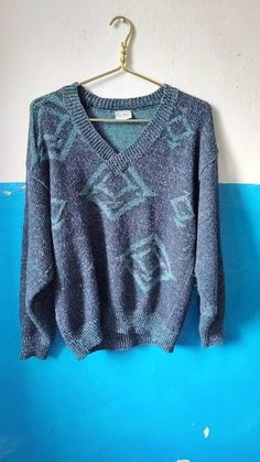 "Good condition pullover Shoulders 22\" Pit to pit 22\" Sleeve length 21.5\" Total length 25\"" Warm Sweater, Warm Sweaters, Sweater Outfits, Jumper, Gender Neutral, Sleeve Length, Adult Outfits, Etsy Uk, Clothes