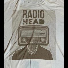 a t - shirt with the words radio head on it