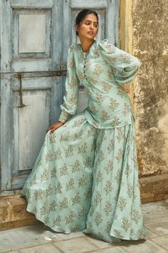 Shop for 17:17 by Simmi Saboo Blue Muslin Silk Zoya Floral Print Kurta And Gharara Set for Women Online at Aza Fashions Embroidered Buttons, Short Kurta, Outfits Woman, Designer Outfits, Gathered Sleeves, Silk Shorts, Hand Work, Kurti Designs, Powder Blue